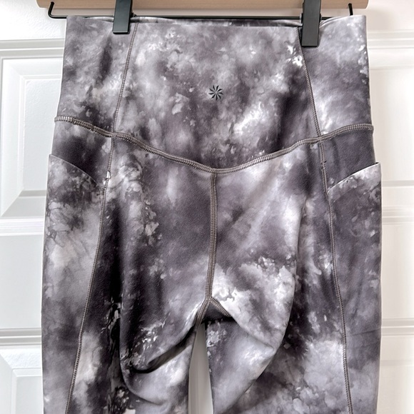 ATHLETA Salutation || Capri with stash pockets sz S - Picture 3 of 6